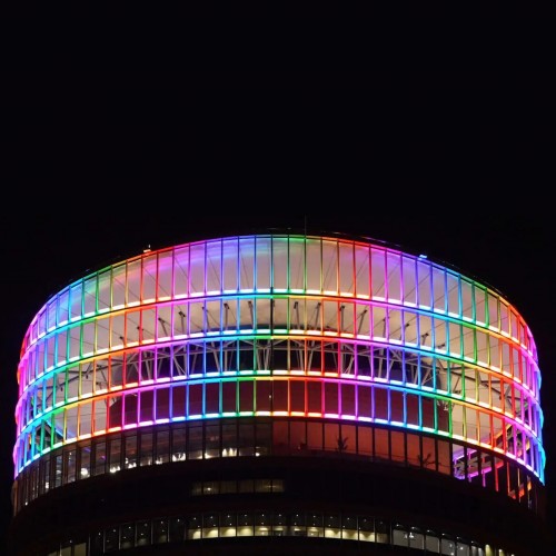 bgl-realiza-la-instalacion-del-sistema-de-iluminacion-de-la-torre-sevilla-un-espectaculo-de-luces-de-la-mano-de-la-empresa-planb